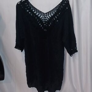 A&I Black crochet trim tunic, XL